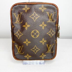 Louis Vuitton Monogram Canvas Trousse Toilette 23 Cosmetic Pouch Made in France